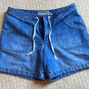 Old Navy Jean casual shorts. 4 inch inseam.